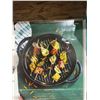 Image 4 : Staub 30cm Enameled Cast Iron Grill Pan