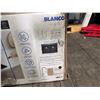 Image 7 : Blanco 33" Double Bowl Kitchen Sink !SEE DAMAGE!