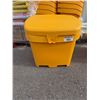Image 5 : Tillsonbrands 120L Yellow Salt Bin