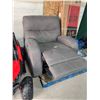 Image 4 : Grey Fabric Reclining Armchair