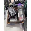 Image 5 : Dyson Cordless Stick Vacuum With Attachments