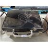 Image 2 : Blackstone Two-Burner Stainless Gas Grill
