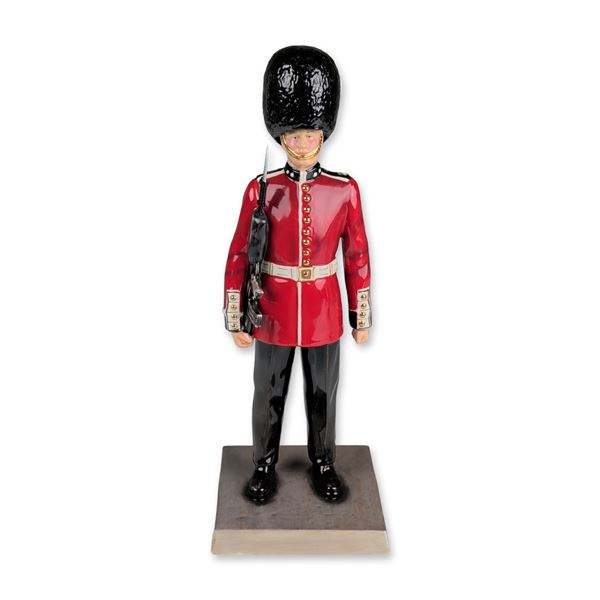 Royal Doulton Porcelain Guardsman Figurine Iconic London Series HN5363
