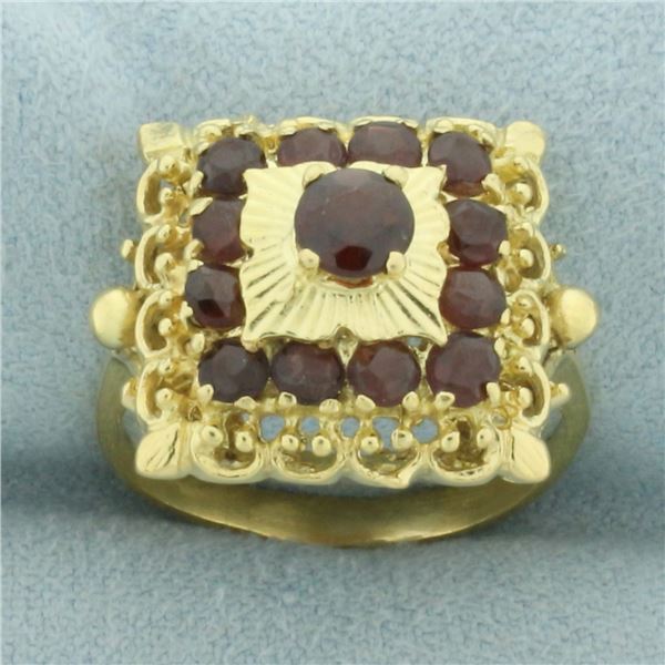 Vintage Garnet Ring in in 18k Yellow Gold