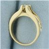 Image 3 : Cathedral Diamond Engagement Ring in 14k Yellow Gold