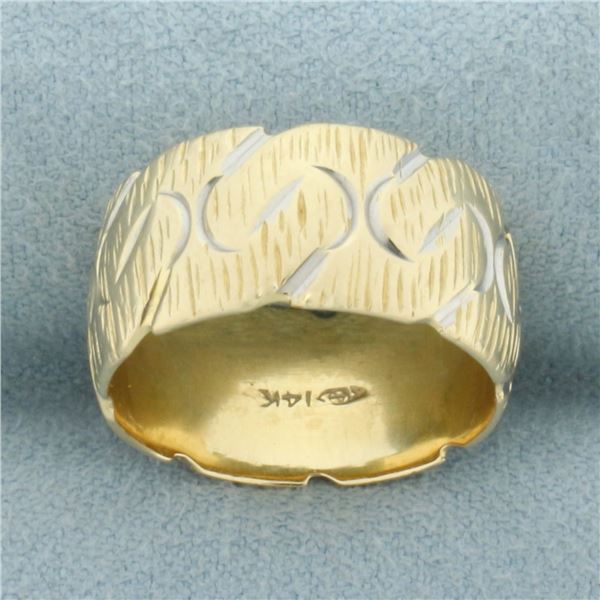 Two Tone Wood Grain Design Band Ring in 14k Yellow and White Gold