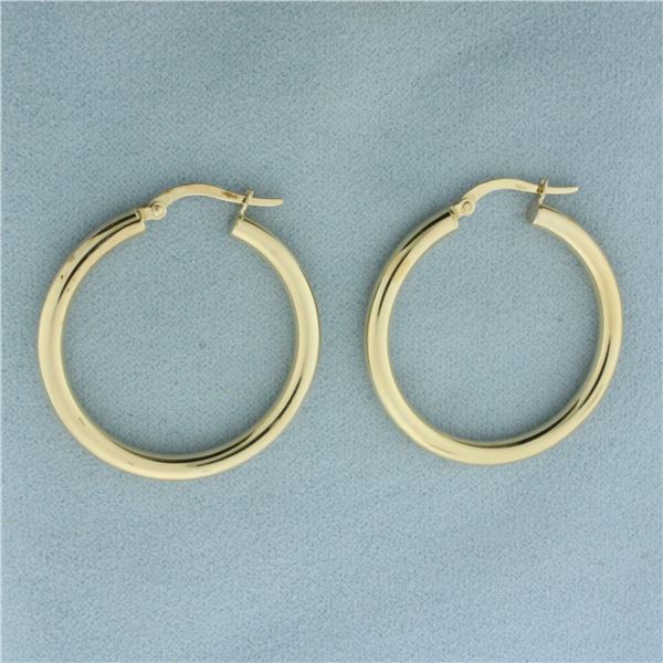 Italian Hoop Earrings in 14K Yellow Gold