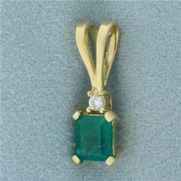 Emerald and Diamond Pendant in 18K Yellow Gold
