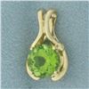Image 1 : Peridot Pendant in 14K Yellow Gold