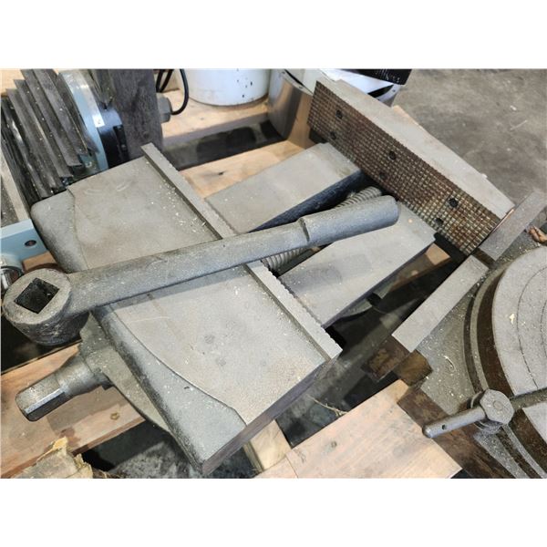 STM Milling Vise 12"