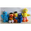 Image 1 : FLAT OF SESAME STREET STUFFIE COLLECTION
