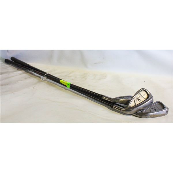 3XTAYLORMADE 320 SERIES GOLF CLUBS