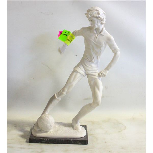 SANTINI FOOTBALL PLAYER FIGURINE