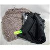 Image 1 : ALFRED SUNG WOOL + KNOTTED THROW BLANKETS