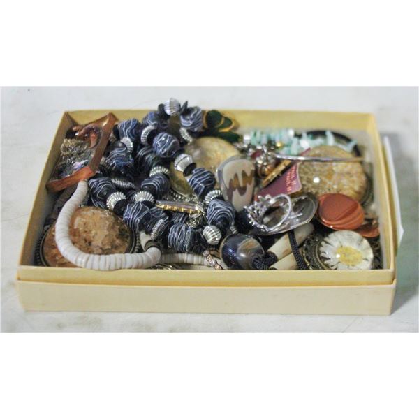 LOT OF ASSORTED ESTATE JEWELRY