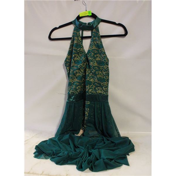 ESTATE WEISSMAN FIGURE SKATING OUTFIT