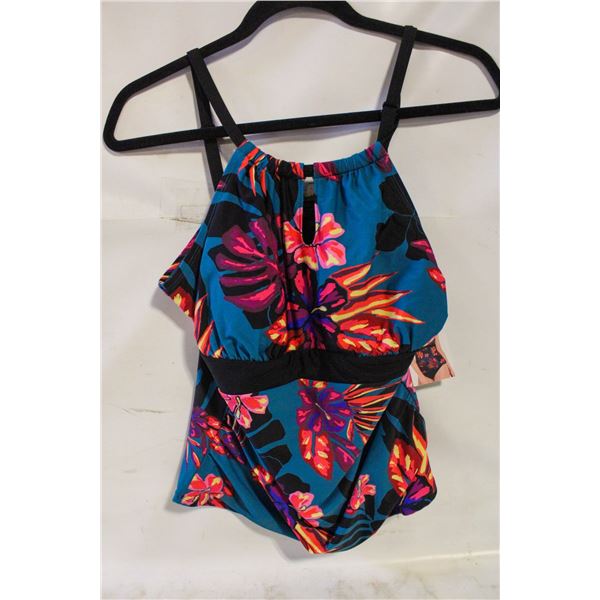 NEW CHRISTINA WOMEN'S TOP SWIMWEAR SIZE M