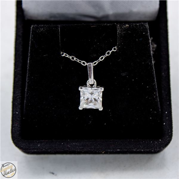 #5330-1.00CT GRA CERTIFIED PRINCESS CUT MOISSANITE