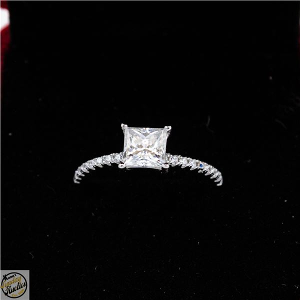 #5252-1.00 CT GRA CERTIFIED PRINCESS CUT MOISSANIT