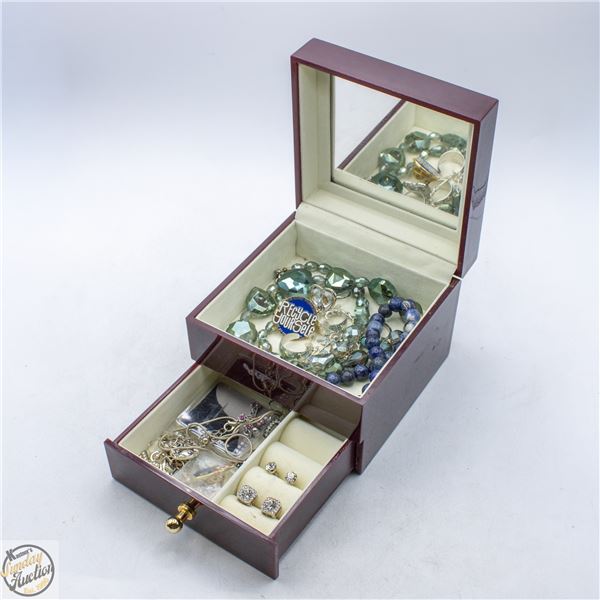 SMALL ROSEWOOD JEWELLERY BOX WITH MIRROR