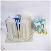 Image 1 : BOX WITH PLASTIC FOOD STORAGE CARROUSEL