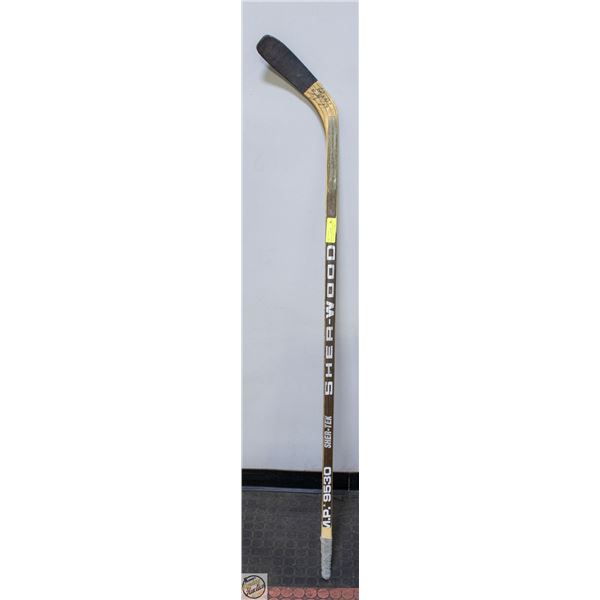 1992 AUTHENTIC ESA TIKKANEN SIGNED GAME USED STICK