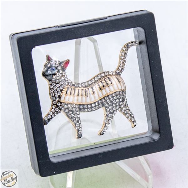 NEW LARGE CAT RHINESTONE ENCRUSTED