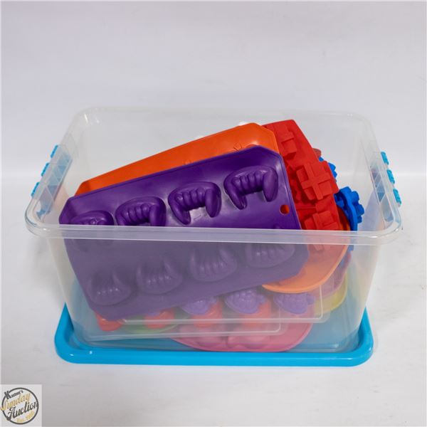 LOT OF VARIOUS SILICON COOKIES CANDY MOLDS