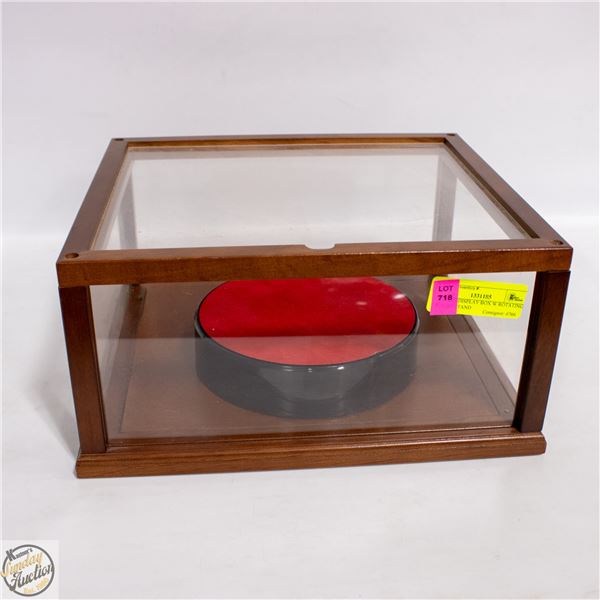 SQUARE DISPLAY BOX W ROTATING ROUND STAND