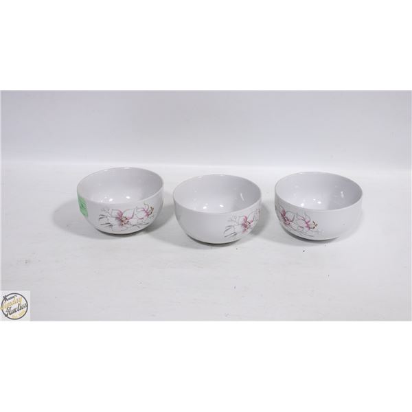 3 KAHLA FLORAL PATTERNED BOWLS - 4"