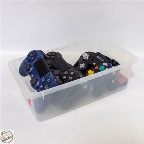 LOT WITH PS4 CONTROLLERS, WII CONTROLERS AND