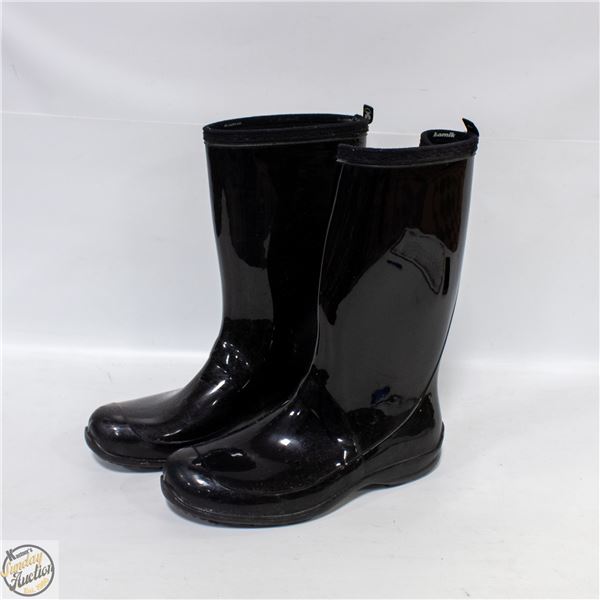 BLACK RUBBER BOOTS SIZE 10