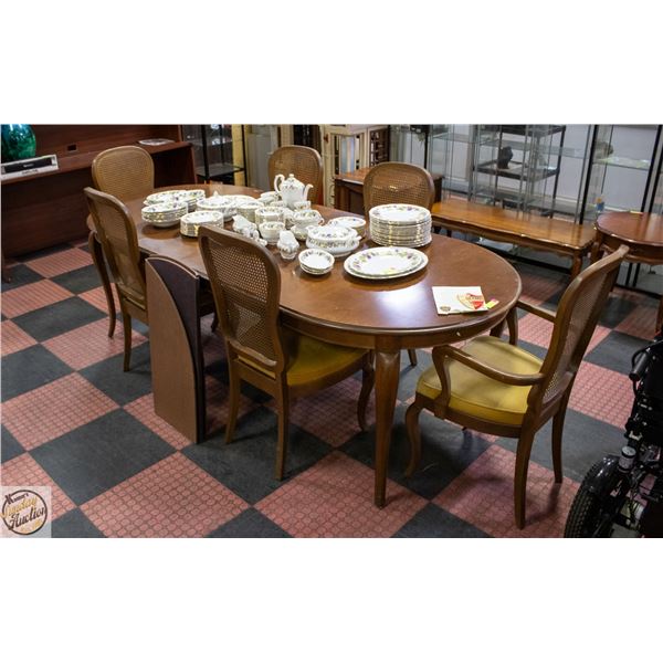 VINTAGE GIBBARD OF NAPANEE DINING TABLE WITH 2