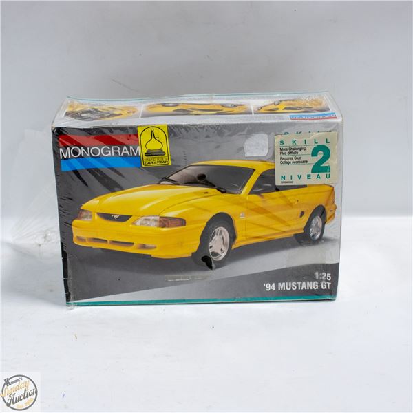 SEALED 94 MUSTANG GT 1/25 MODEL KIT