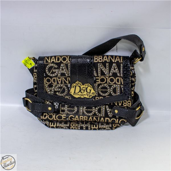 DOLCE & GABANNA BLK/GOLD PURSE