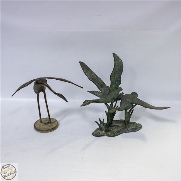 VINTAGE CAST BRONZE STATUE OF 2 FLYING DUCKS