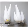 Image 1 : PAIR OF WHITE LIGHT FLAME SHAPED LAMPS
