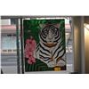 Image 1 : STAINED GLASS PANEL OF WHITE TIGER (30" X 37 3/4")