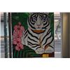 Image 2 : STAINED GLASS PANEL OF WHITE TIGER (30" X 37 3/4")