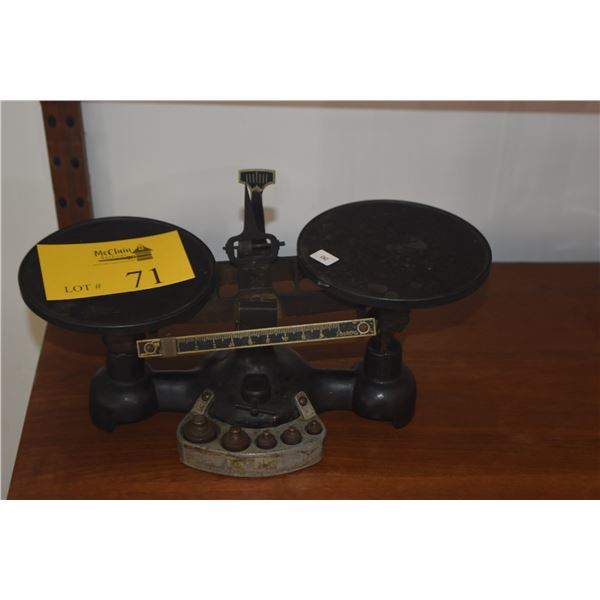 ANTIQUE CAST IRON DOUBLE BEAM BALANCE SCALE