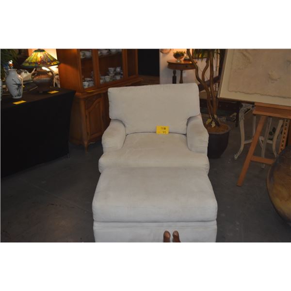 DREXEL HERITAGE UPHOLSTERED ARM CHAIR W/OTTOMAN