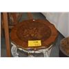 Image 1 : VINTAGE FRENCH PROVINCIAL ACCENT/SIDE TABLE W/INLAID FLORAL MARQUETRY TOP, SCALLOPED EDGE & CARVED C