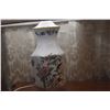 Image 3 : AYNSLEY PEMBROKE PORCELAIN TABLE LAMPS (2 PCS)