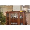 Image 2 : VINTAGE FRENCH PROVINCIAL STYLE WOOD CHINA CABINET/HUTCH