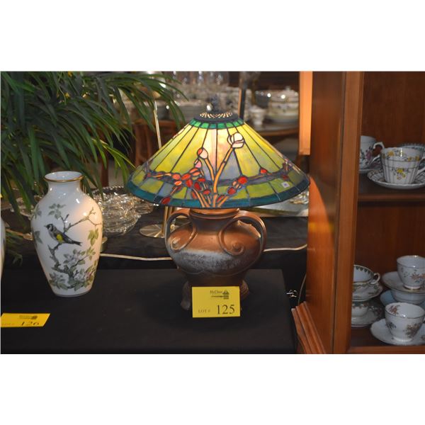 CERAMIC LAMP W/LEADED ART GLASS SHADE