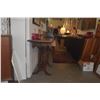 Image 5 : VINTAGE MAHOGANY DROP LEAF CONSOLE TABLE W/1 DRAWER