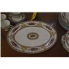 Image 7 : WEDGWOOD FINE BONE CHINA, COLUMBIA W595 PATTERN (COLUMBIA WHITE/CENTER MEDALLION, GREEN TRIM) (91 PC