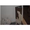 Image 3 : CERAMIC CAT SCULPTURES & WALL HANGING (3 PCS)