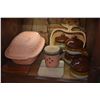 Image 3 : CERAMIC FRENCH ONION SOUP BOWLS W/COVERS, EL CAMINO OLDE WORLD TERRACOTTA ROASTER, WOOD TRAYS & BASK