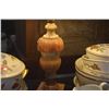 Image 3 : ALABASTER TABLE LAMP W/SHADE
